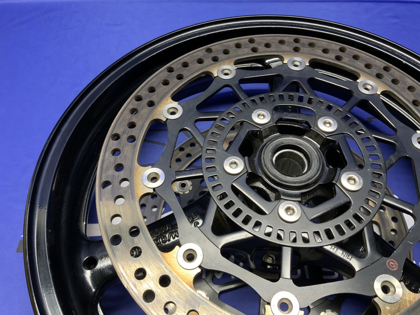 Kawasaki Front Wheel Assembly W/ Rotors ZX-10R 2016-2026 OEM 41073-0757-18F-1