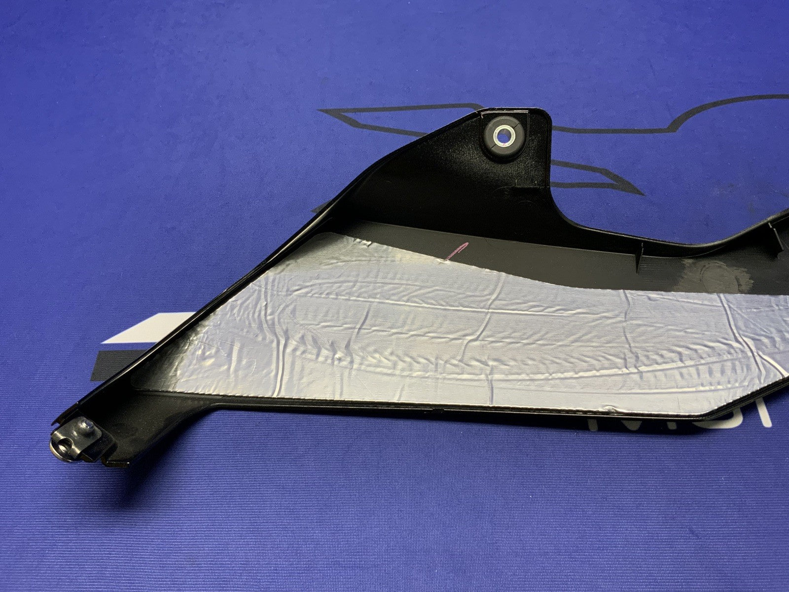 Yamaha Left Lower Fairing (Raven Black) YZF-R6 2017-2026 OEM BN6-28385-00-P1-4