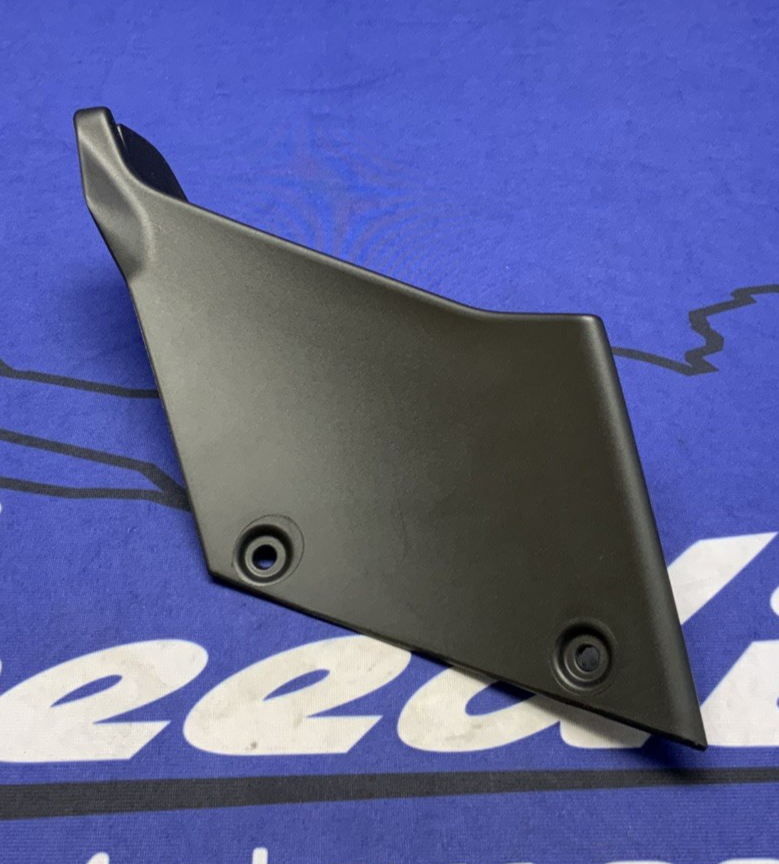 Ducati Right Air Duct Diavel 2011-2014 OEM 48420912A