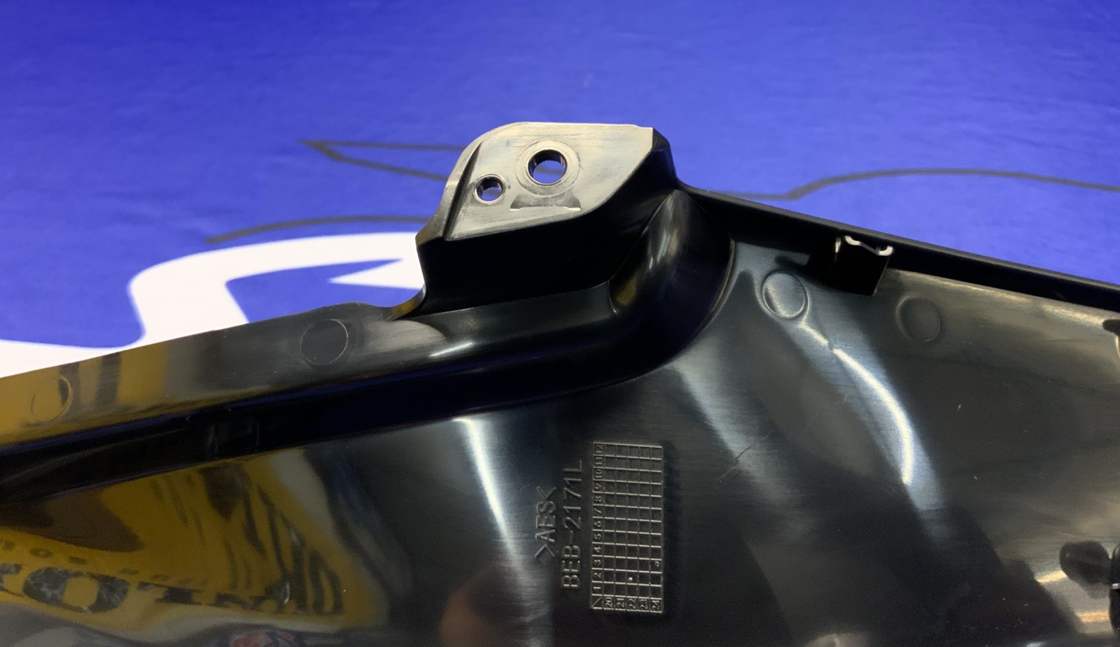 Yamaha Left Seat Filler Trim Yamaha YZF-R7 2022-2025 OEM BEB-2171L-00-00