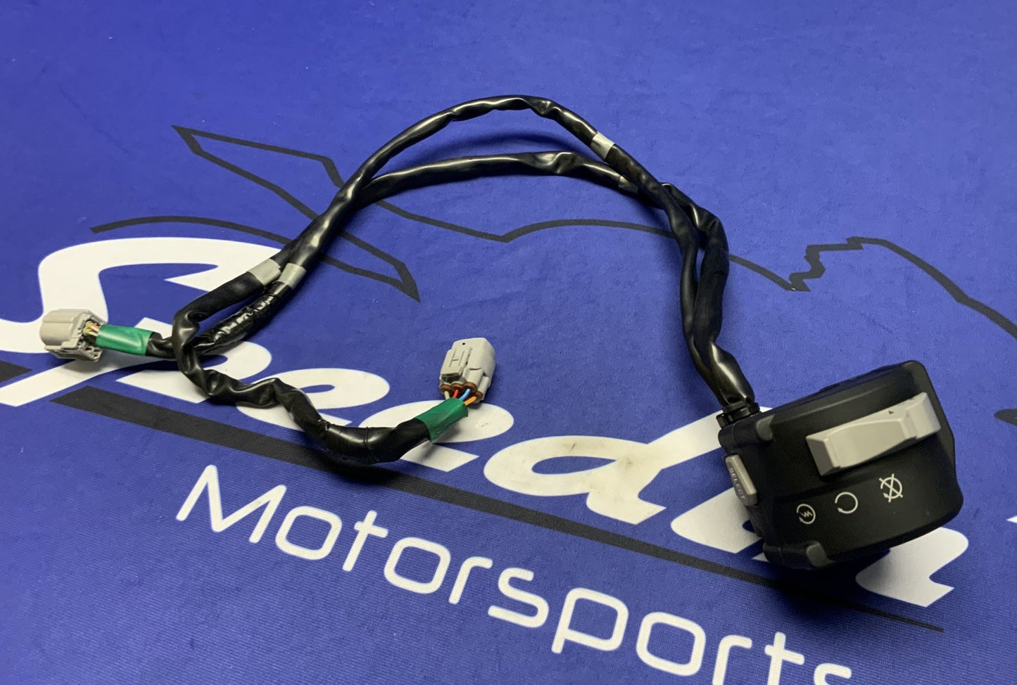 Kawasaki Right Handlebar Switch Assembly ZX-10R/RR 2021-2025 OEM 46091-0585