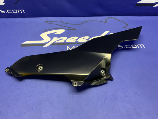 Yamaha Right Lower Fairing (Raven Black) YZF-R6 2017-2026 OEM BN6-28395-00-P1-3