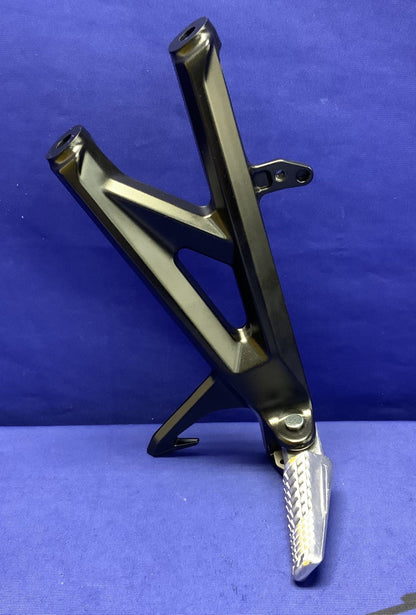 Suzuki Right Pillion Foot Rest GSX-8R 2024-2026 OEM 43811-25L00-3