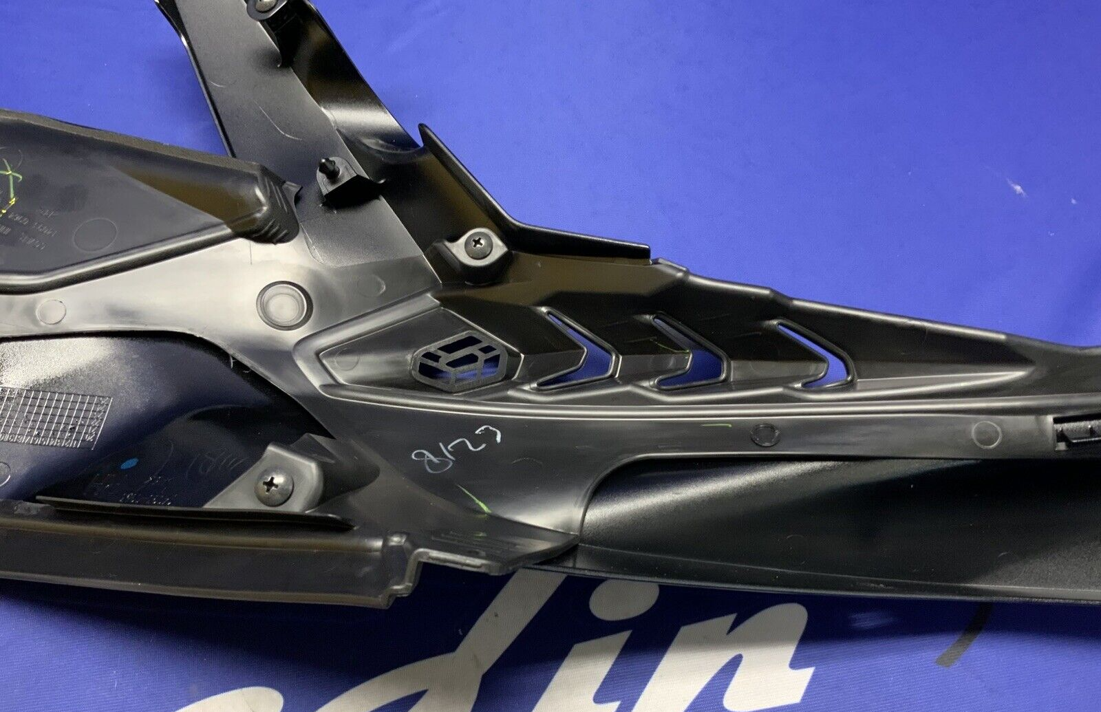 Kawasaki Right Tank Fairing ZX-4R/RR 2023-2025 OEM 14093-0963-H8