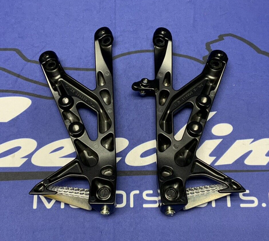 Suzuki Passenger Foot Rest Set GSX-8R/S 2023-2025 OEM 43821-25L00, 43811-25L00