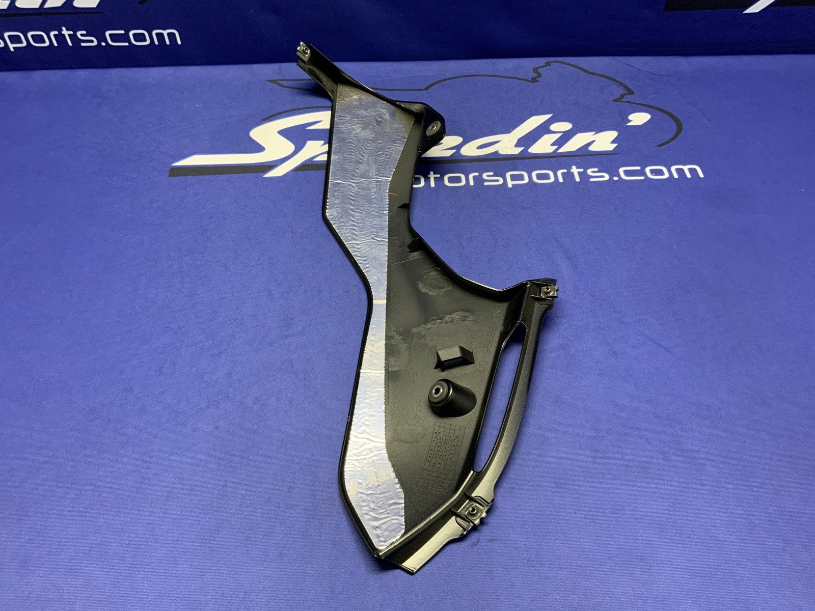 Yamaha Left Lower Fairing (Raven Black) YZF-R6 2017-2026 OEM BN6-28385-00-P1-3