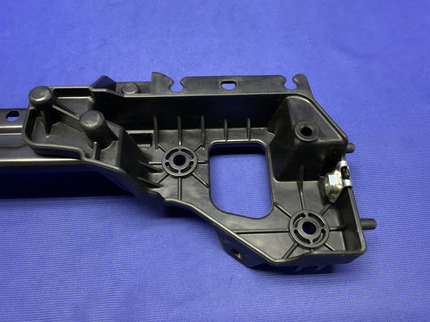 Yamaha Headlight Bracket YZF-R6 Race 2023-2026 OEM BN6-84300-10-00
