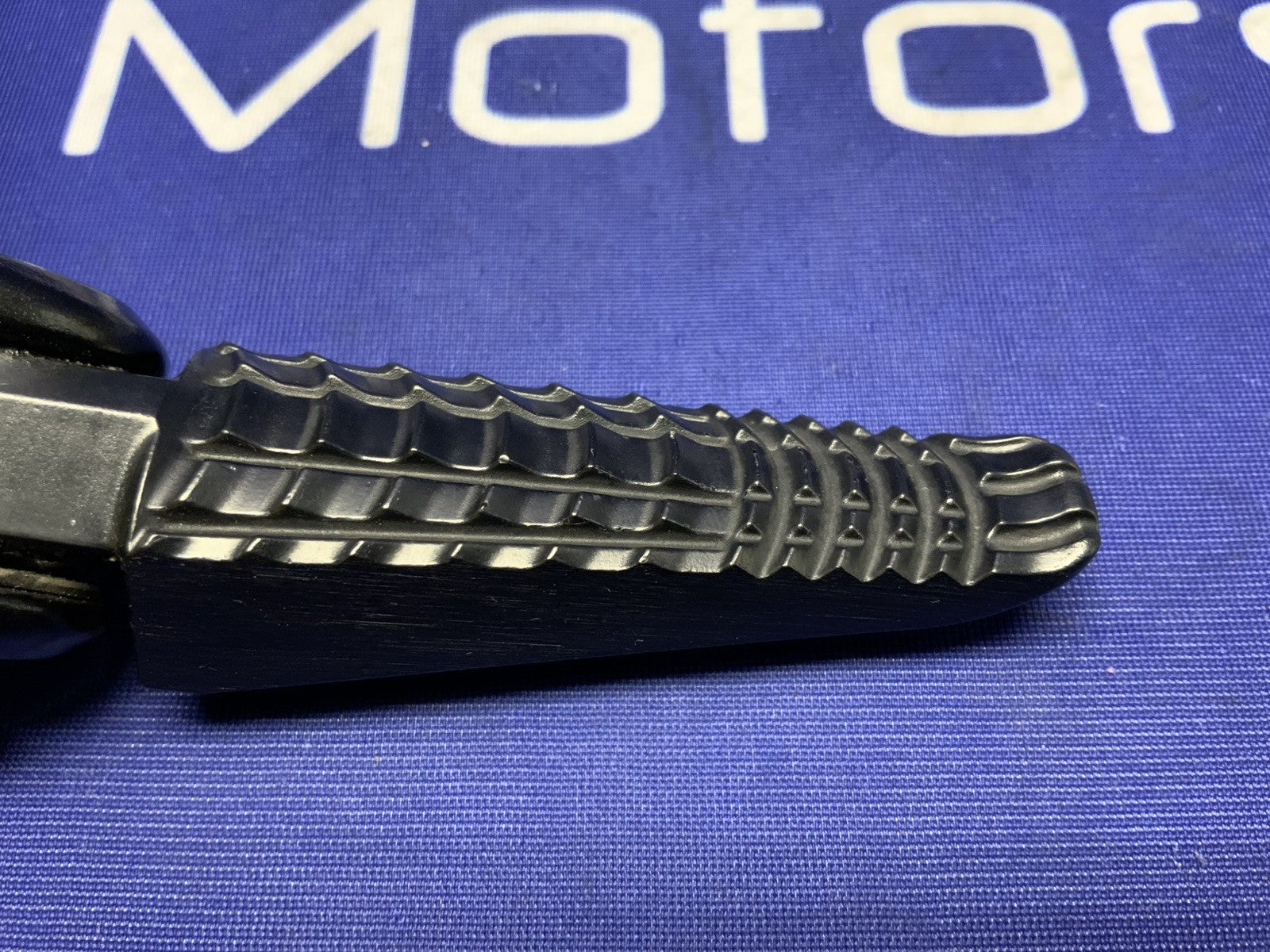 Suzuki Right Passenger Footrest Assembly GSX-R1000 2017-2023 OEM 43600-17K00
