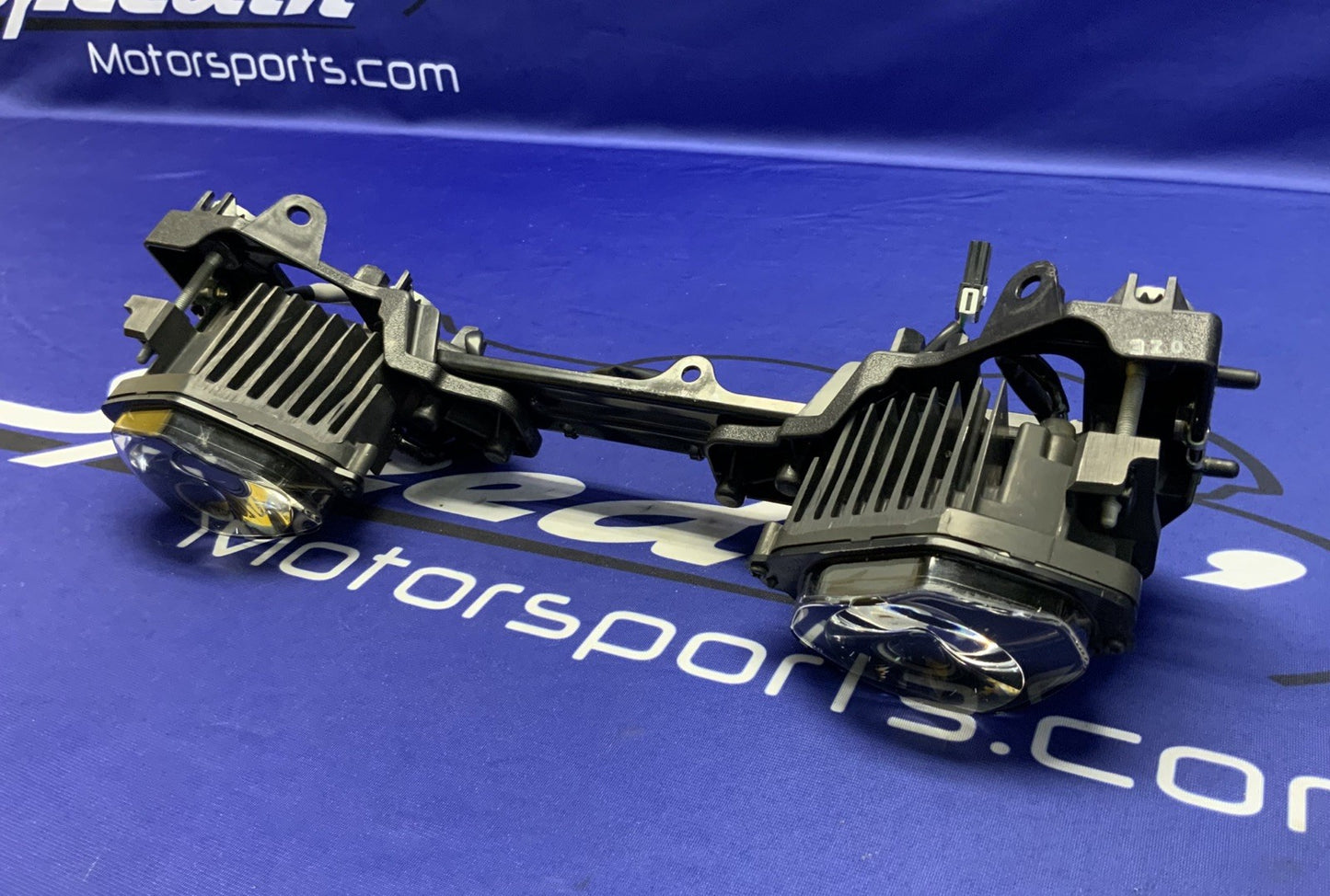 Yamaha Headlight Assembly YZF-R6 2017-2020 OEM BN6-84300-00-00-7