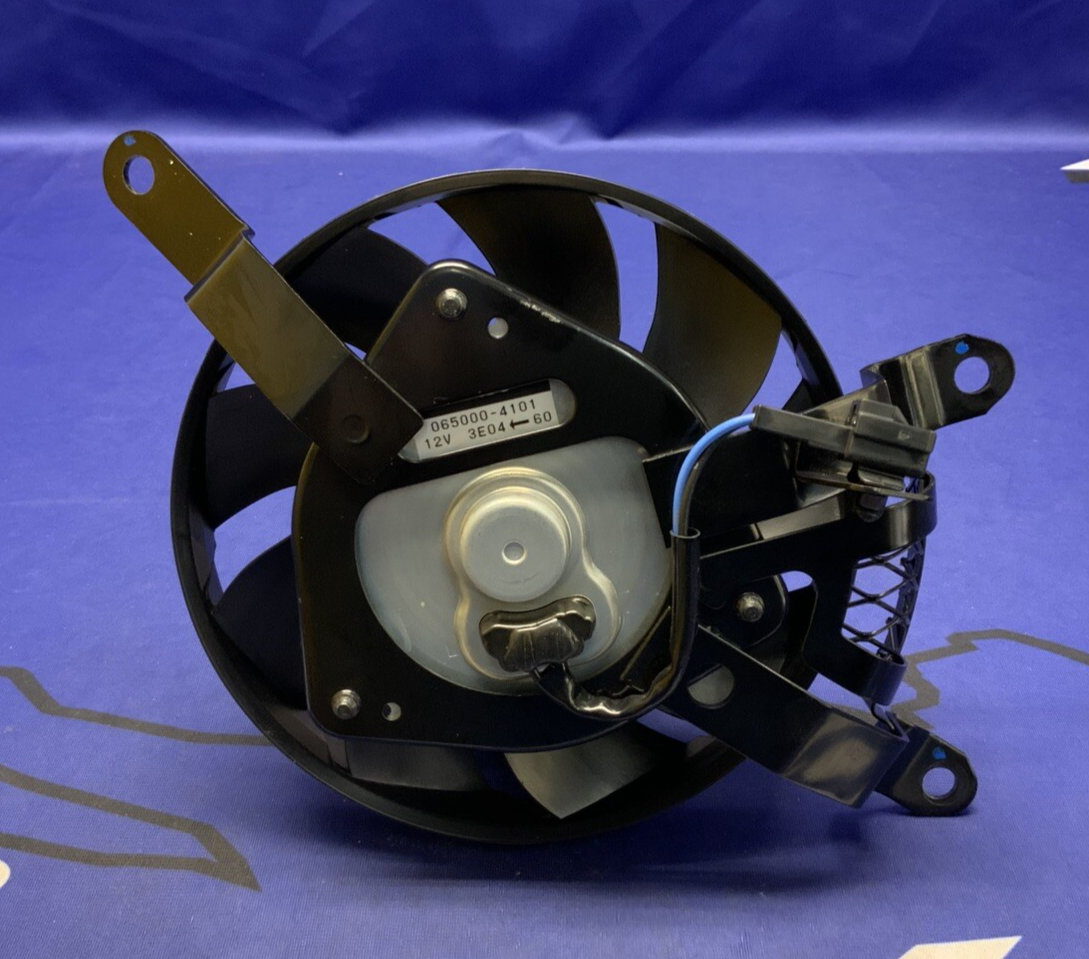 Suzuki Right Radiator Fan Assembly GSXR 1000/R 2017-2025 OEM 17810-17K00