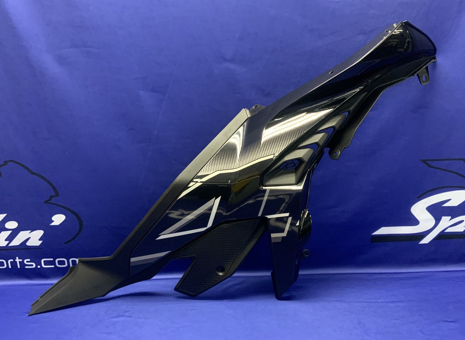 Graves Motorsports Body Work Set (Black) ZX-4R/RR 2023-2026 OEM 51094-5203-660