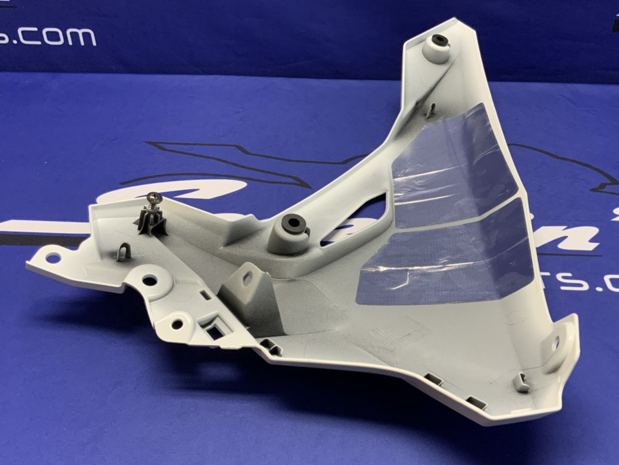 Suzuki Right Lower Fairing (Pearl Tech White) GSX-8R 2026 OEM 94470-25L20-QU2