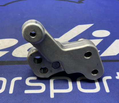 Suzuki Gear Shift Lever Bracket GSXR 600/750 2006-2008 OEM 25681-01H00