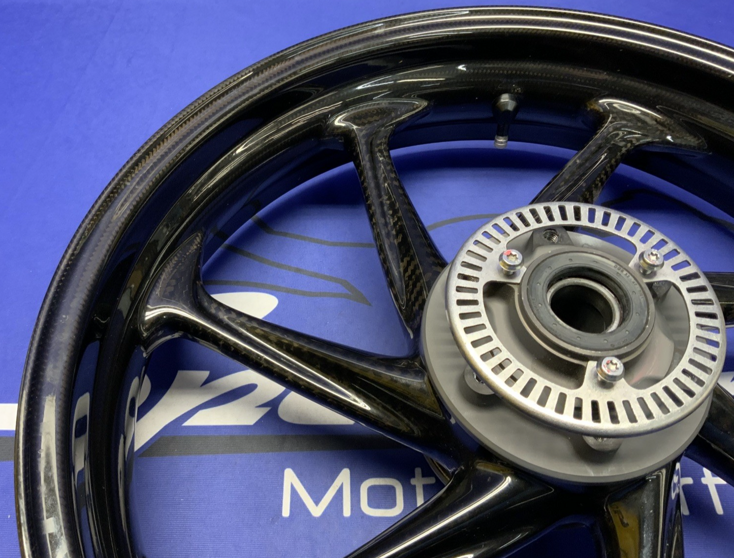 BMW Front Carbon Wheel M1000RR 2021-2023, S1000RR 2019-2022 OEM 36317925438