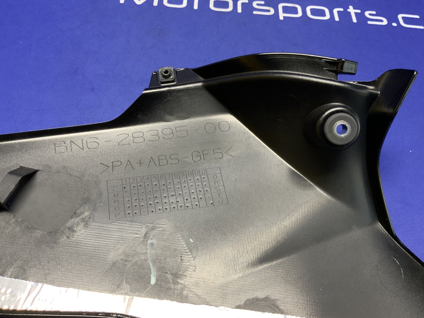 Yamaha Right Lower Fairing (Raven Black) YZF-R6 2017-2026 OEM BN6-28395-00-P1-3