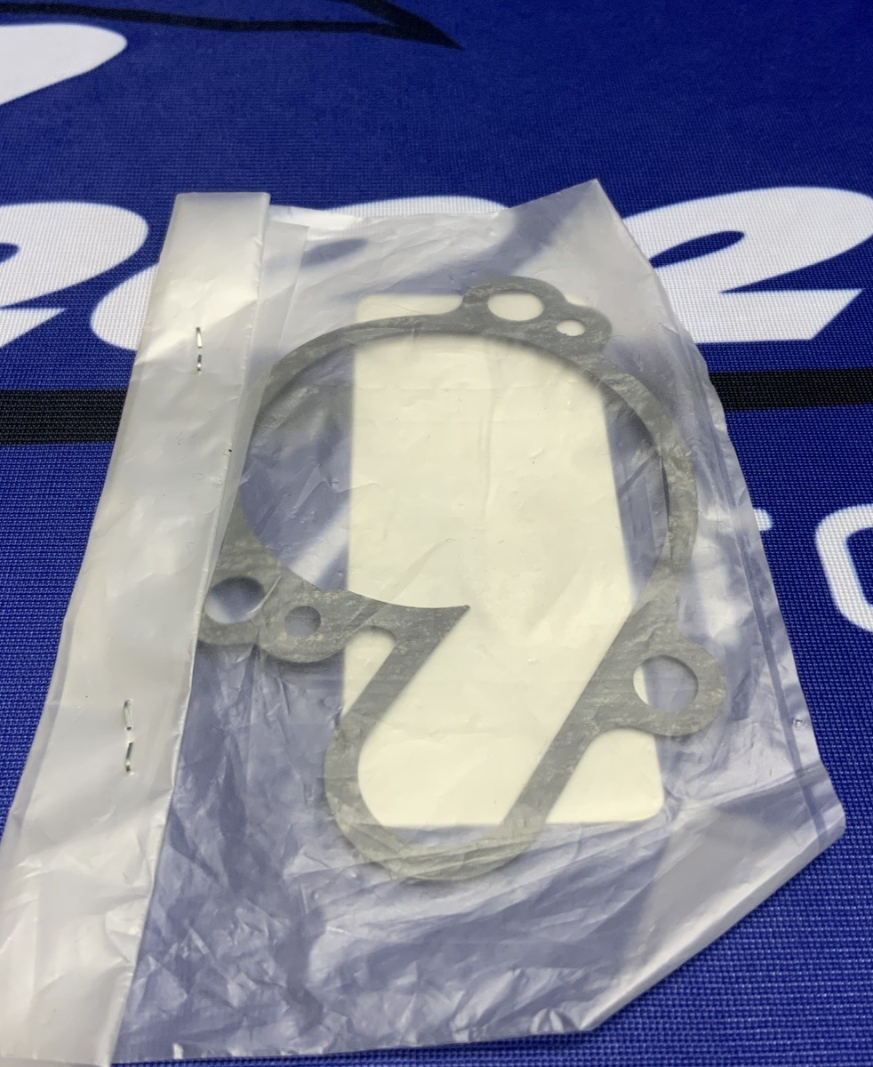 Yamaha Water Pump Housing Cover Gasket  YZ125 1986-1993 OEM 1LX-12428-01-00