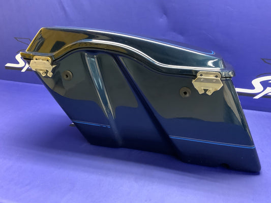 Harley-Davidson Right Saddlebag FLHTC Electra Glide Classic 2001 OEM 90894-01XY
