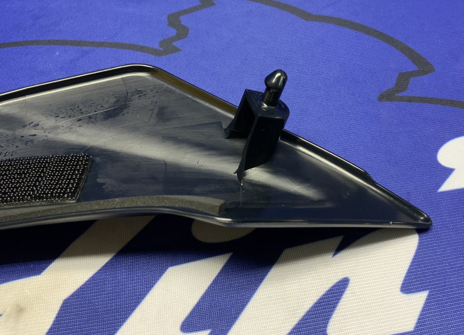 Suzuki Left Side Fuel Tank Cover Trim GSXR 600/750 2011-2026 OEM 44180-14J00