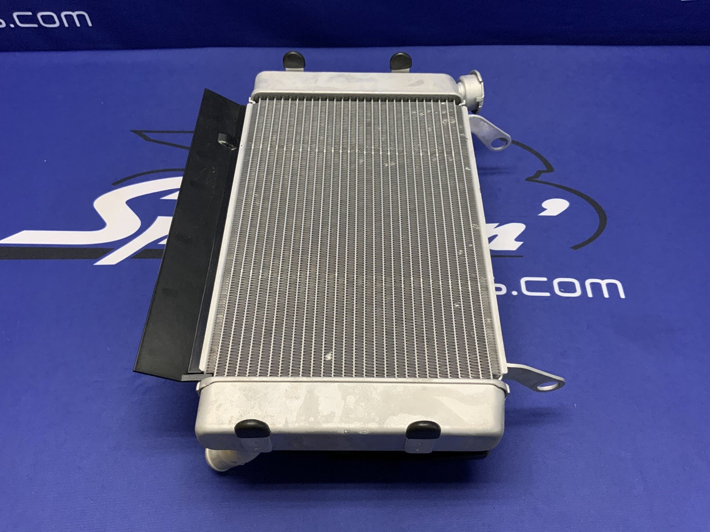 Suzuki Radiator Assembly W/Fan GSX-8R 2023-2026 OEM 17700-25L10-4