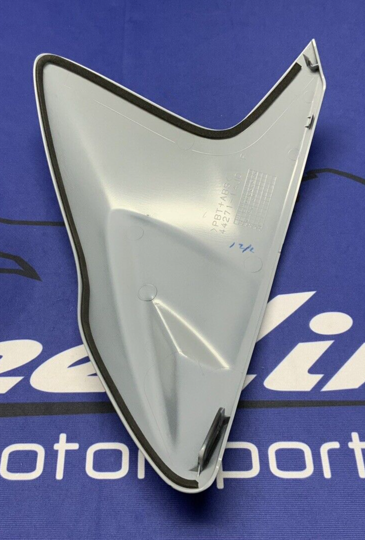 Suzuki Right Side Gray Fuel Tank Cover GSXR600/750 2017-2025 OEM 44270-14J80-QT7