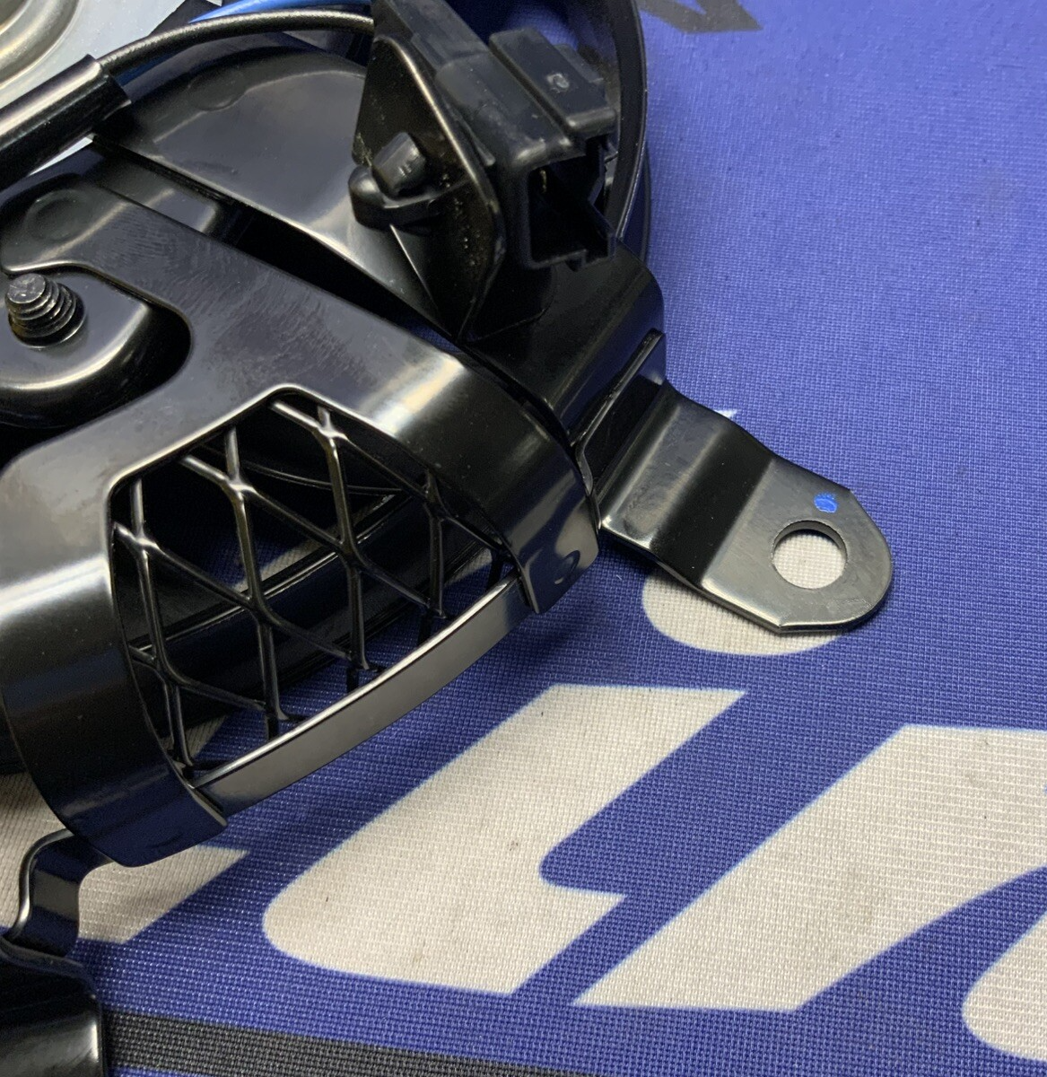 Suzuki Right Radiator Fan Assembly GSXR 1000/R 2017-2025 OEM 17810-17K00