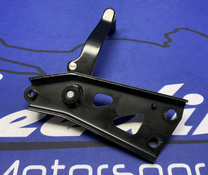 Suzuki Shift Lever Assembly W/Bracket GSX-8R/S 2023-2026 OEM 25600-25L00-1