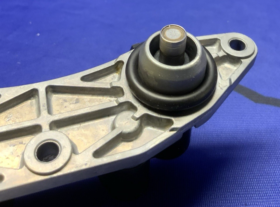 Kawasaki Complete Upper Fuel Rail ZX-6R 2009-2012 OEM 59071-0062-1