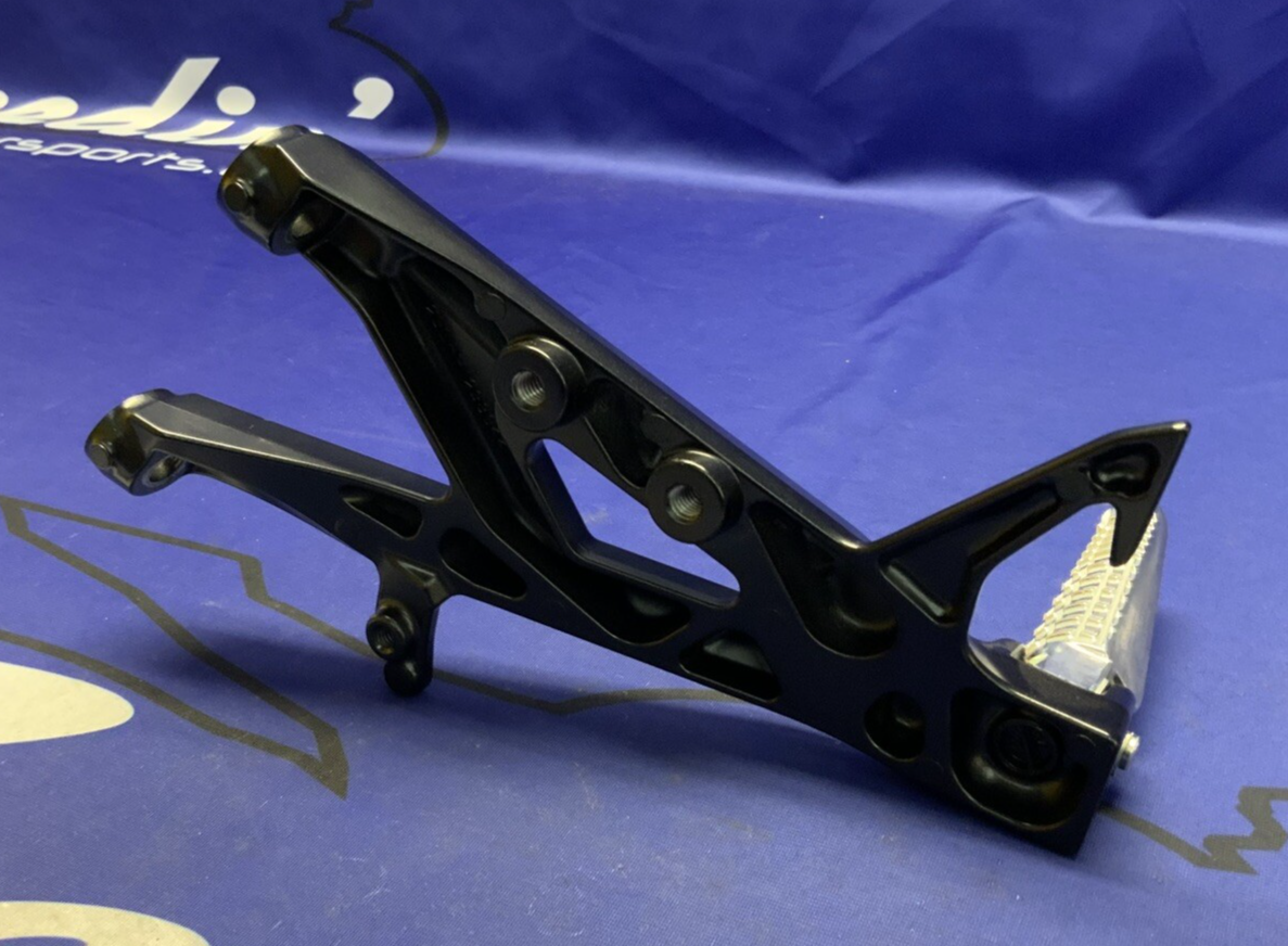 Suzuki Right Passenger Foot Rest GSX-8R/S 2023-2025 OEM 43811-25L00