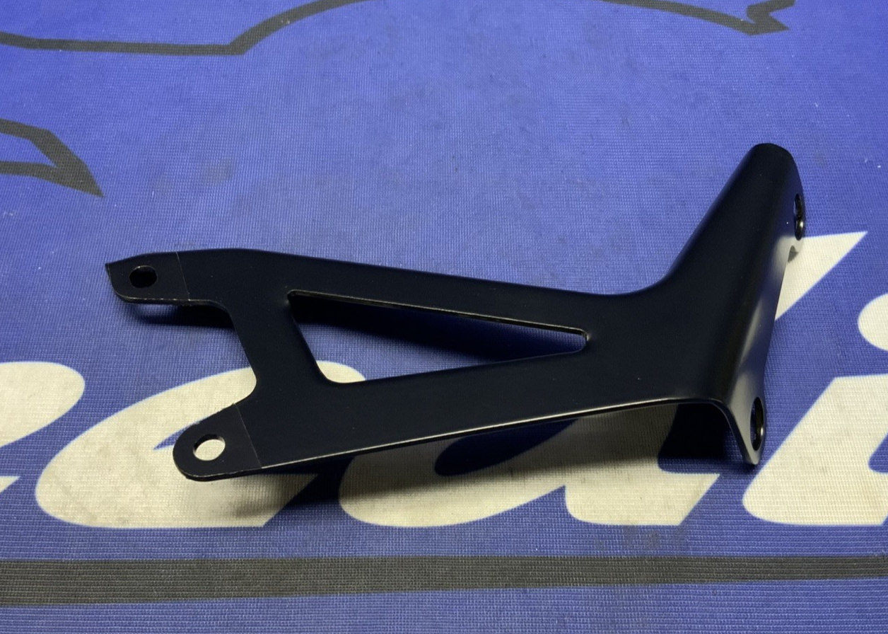 Triumph Fly Screen Mounting Street 2017-2020 OEM A9708434