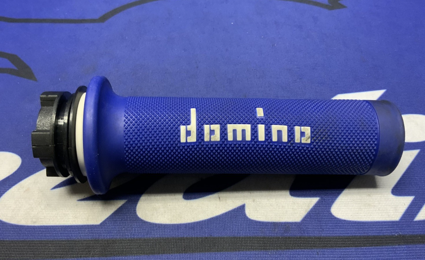 Domino XM2 Throttle Tube W/ Grip (Blue)