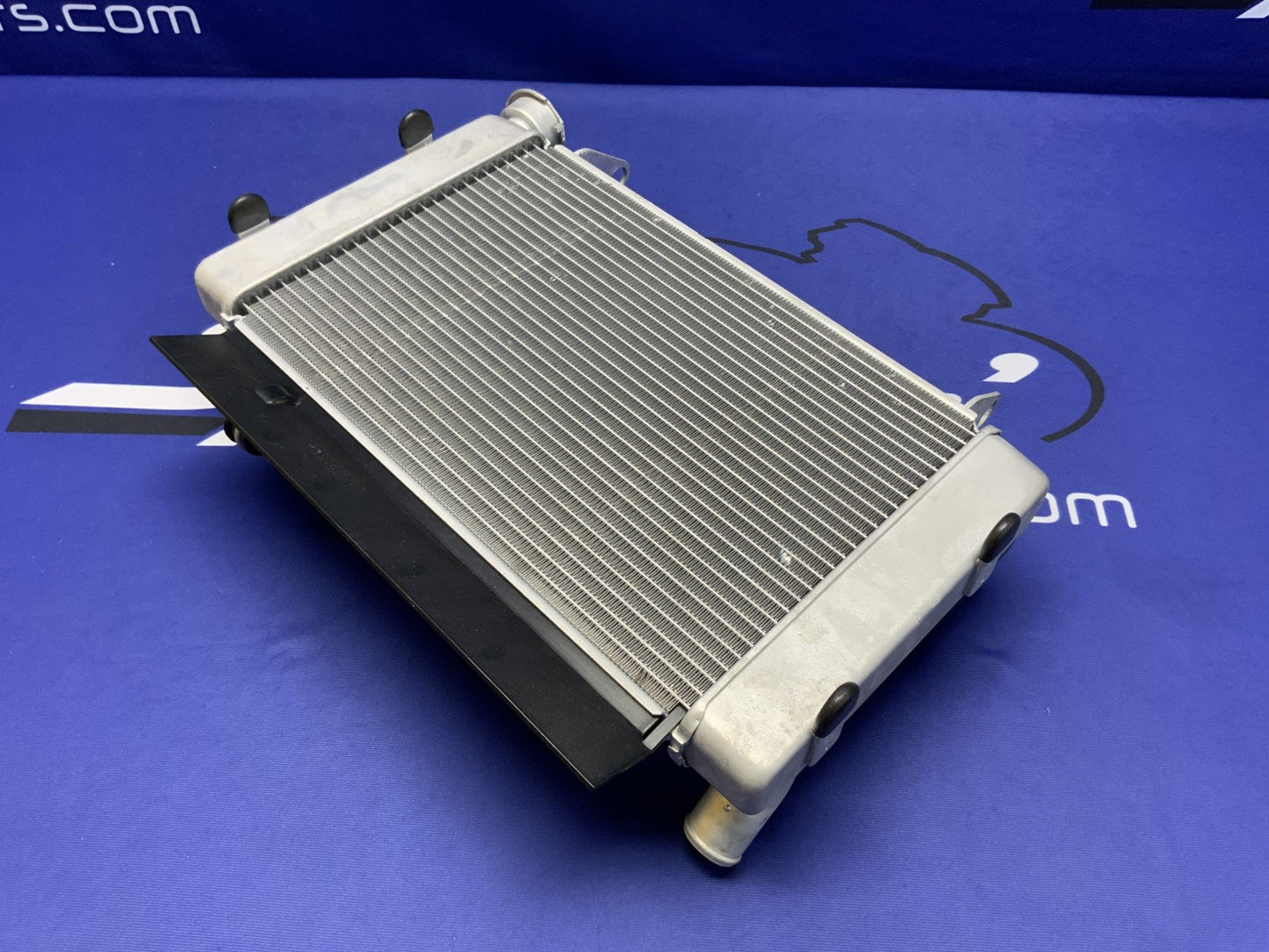 Suzuki Radiator Assembly W/Fan GSX-8R 2023-2026 OEM 17700-25L10-4