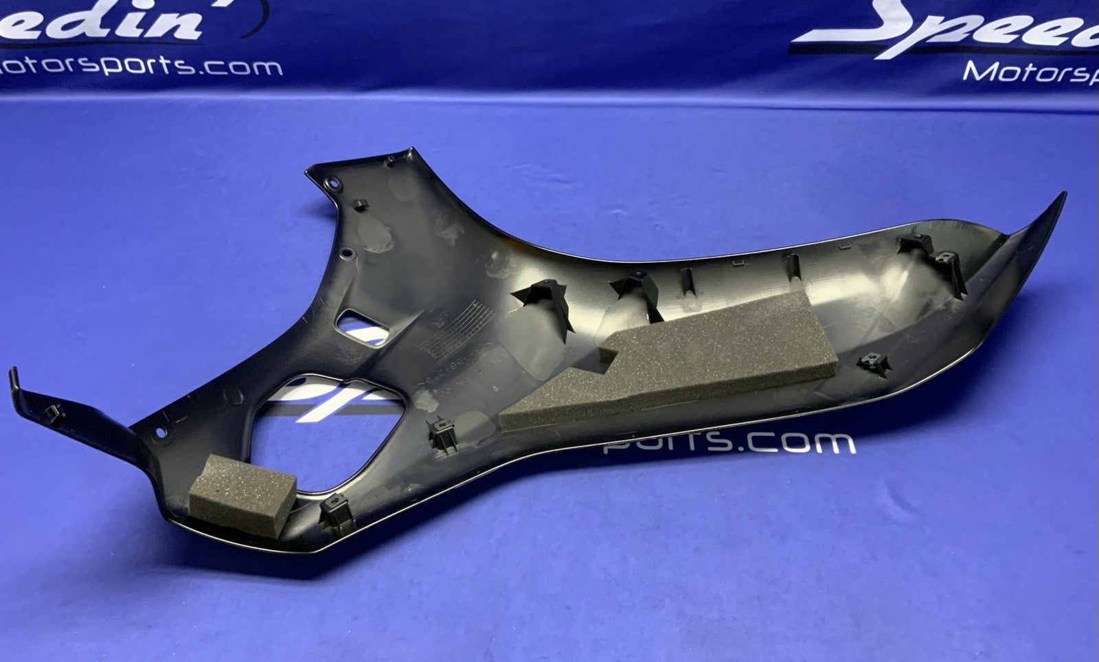 Yamaha Right Fairing (Raven Black) YZF-R6 2017-2026 OEM BN6-2835V-00-P1