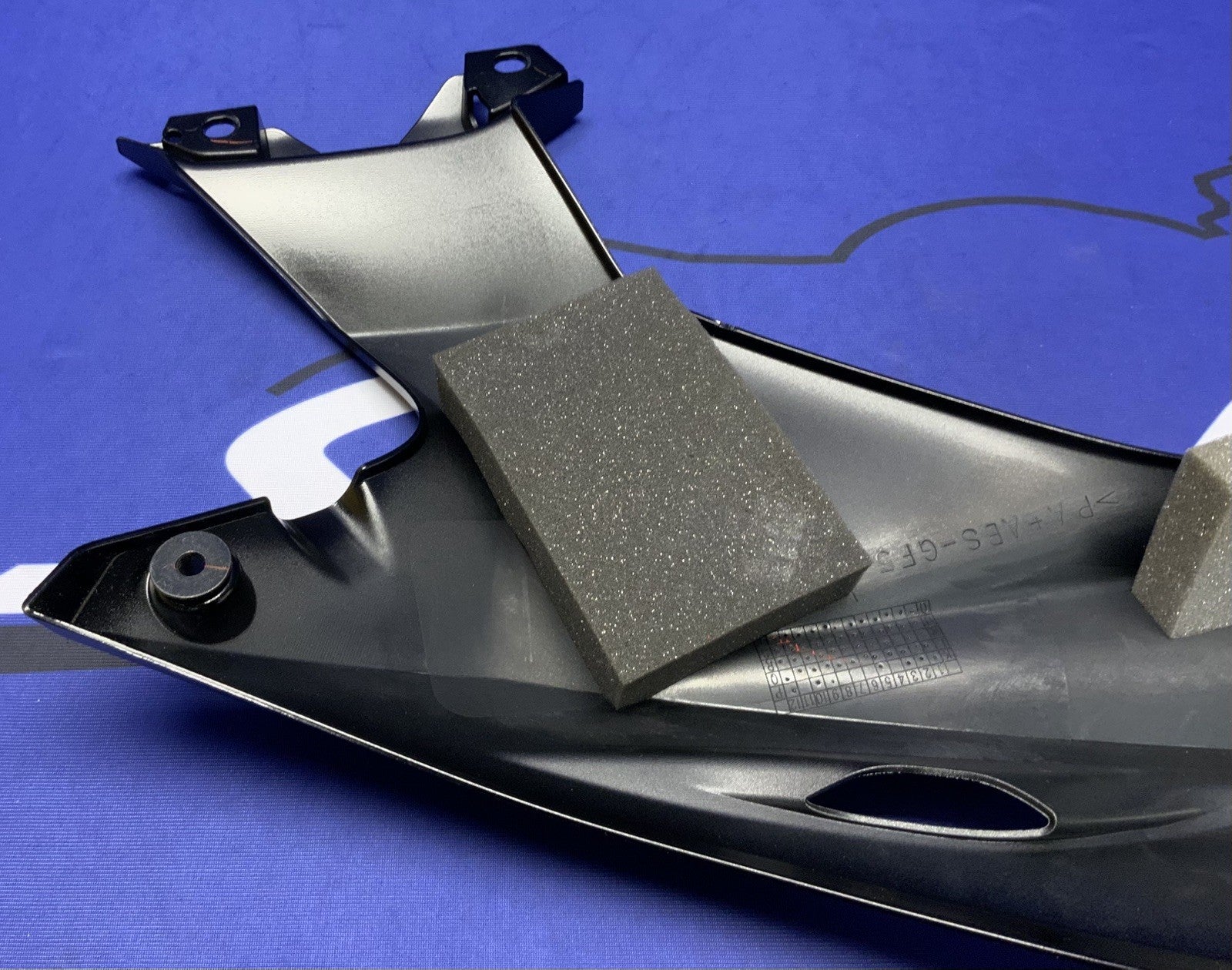 Yamaha Right Upper Fairing (Raven Black) YZF-R6 2017-2026 OEM BN6-2117W-00-P1