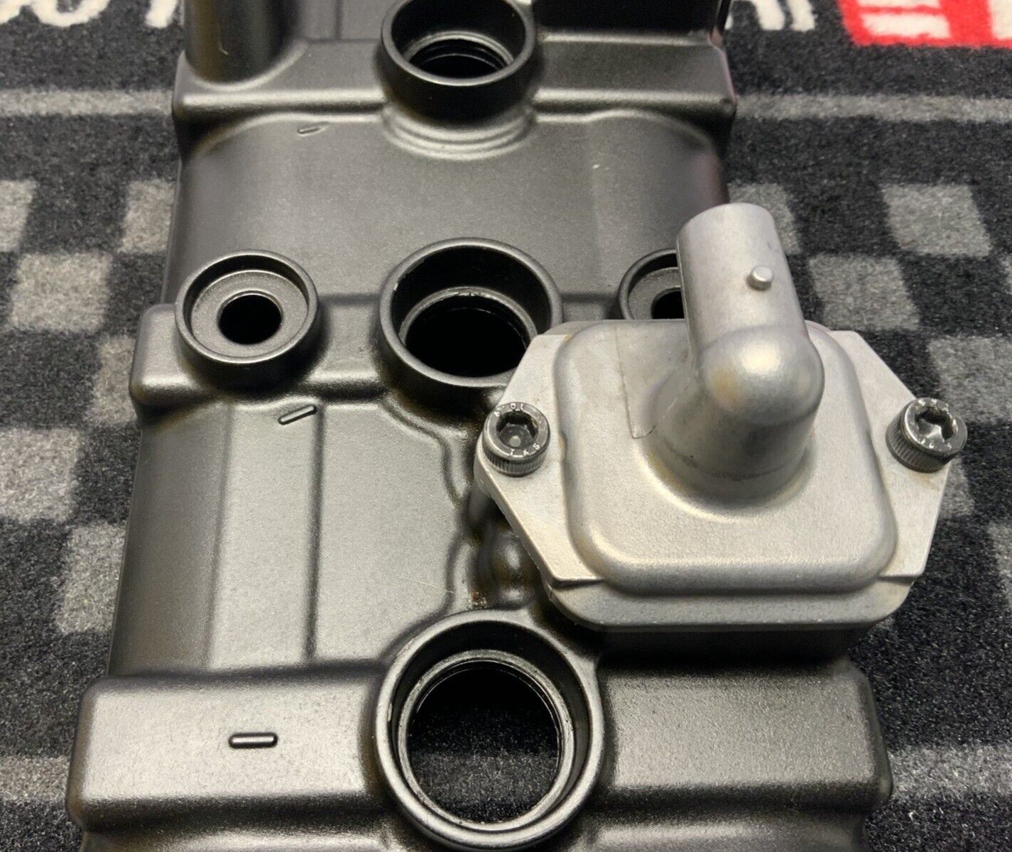 Kawasaki Cylinder Head Cover ZX-6R 2013-2022 OEM 14092-1084