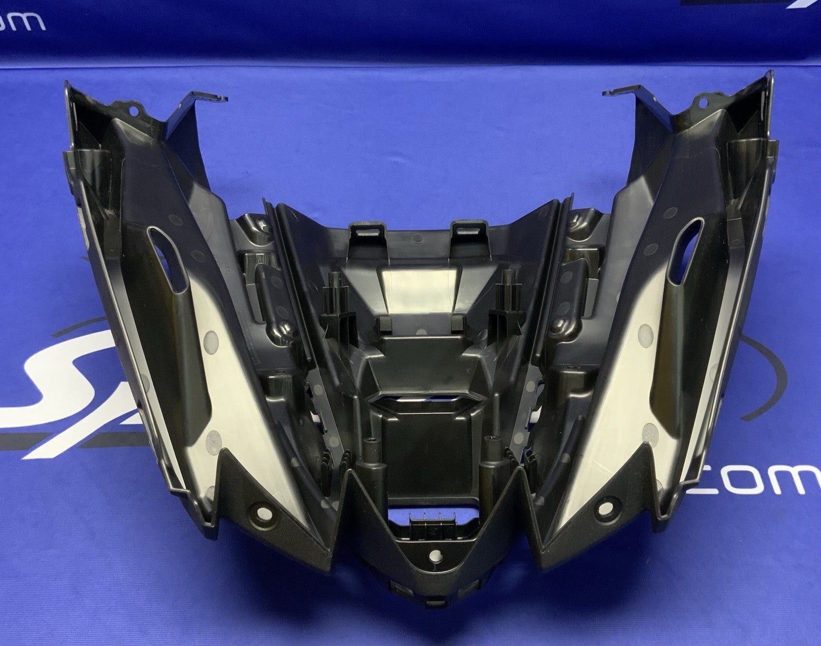 Suzuki Front Cowling Body GSX-8R 2024-2026 OEM 94412-25L00