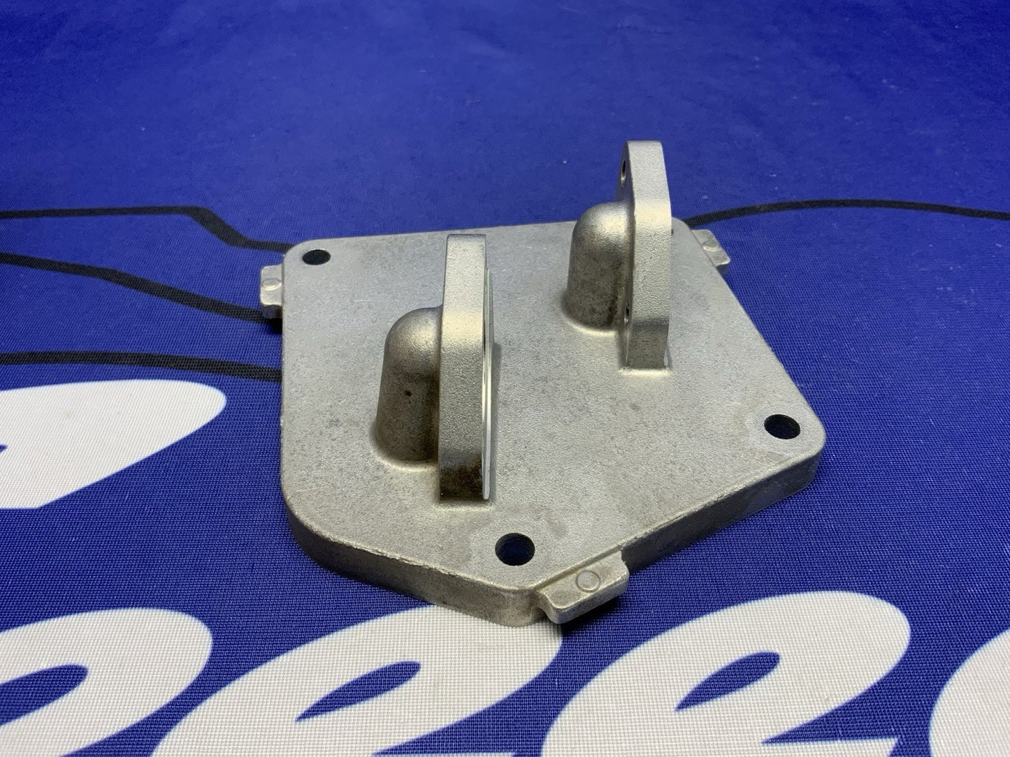 Suzuki Oil Cooler Hose Plate GSX-R1000 17-23 OEM 16469-17K00