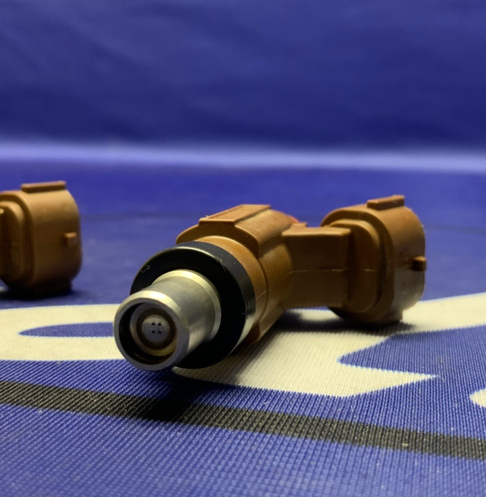 Suzuki Fuel Injector Set GSXR 600/750 2006-2007 OEM 15710-01H00