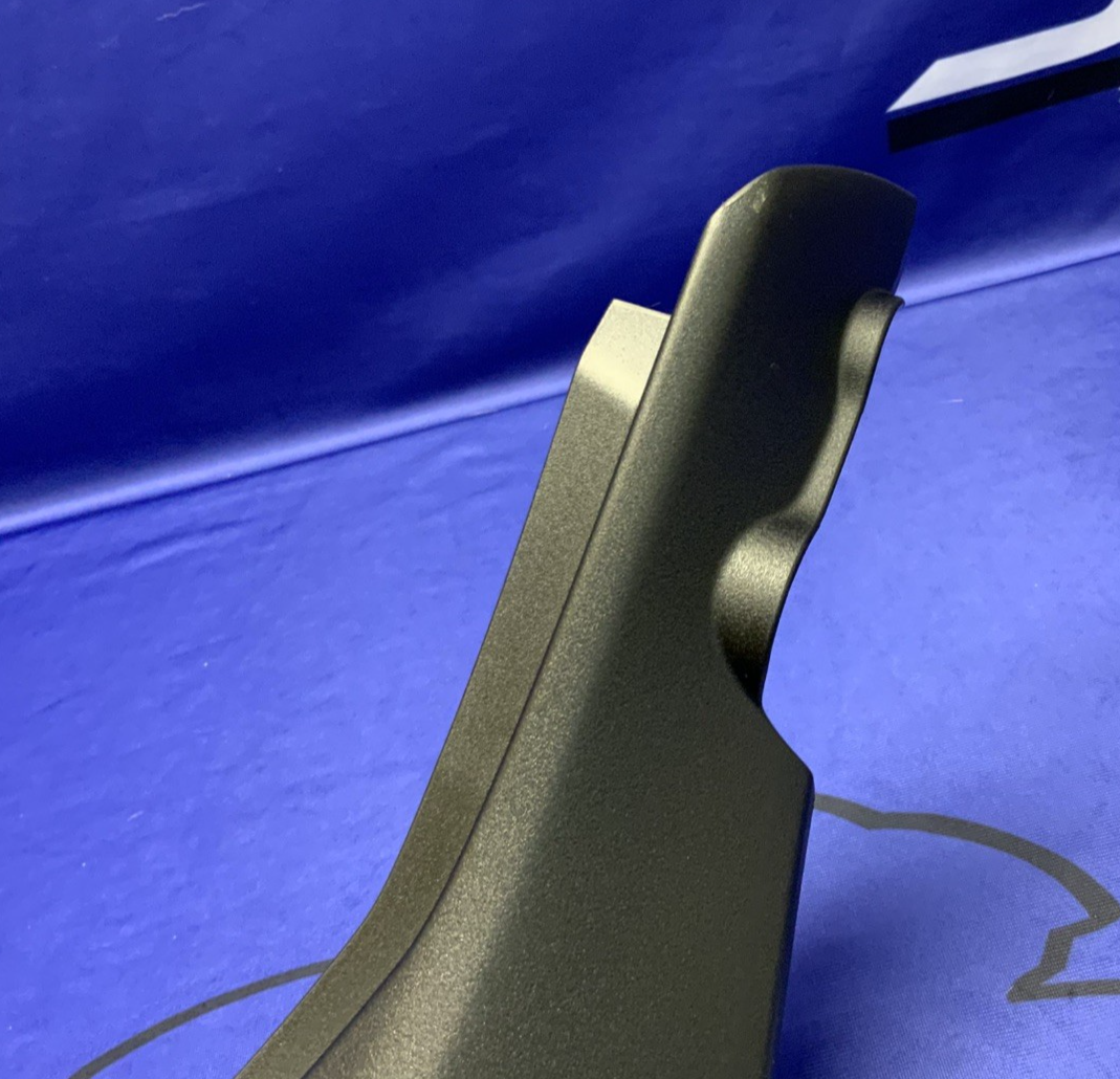 Yamaha Left Seat Filler Trim Yamaha YZF-R7 2022-2025 OEM BEB-2171L-00-00