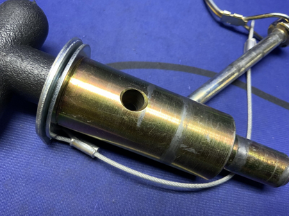 Pitbull Restraint Left Pin KPL ZX6R 2015-2025 F0075KP-000