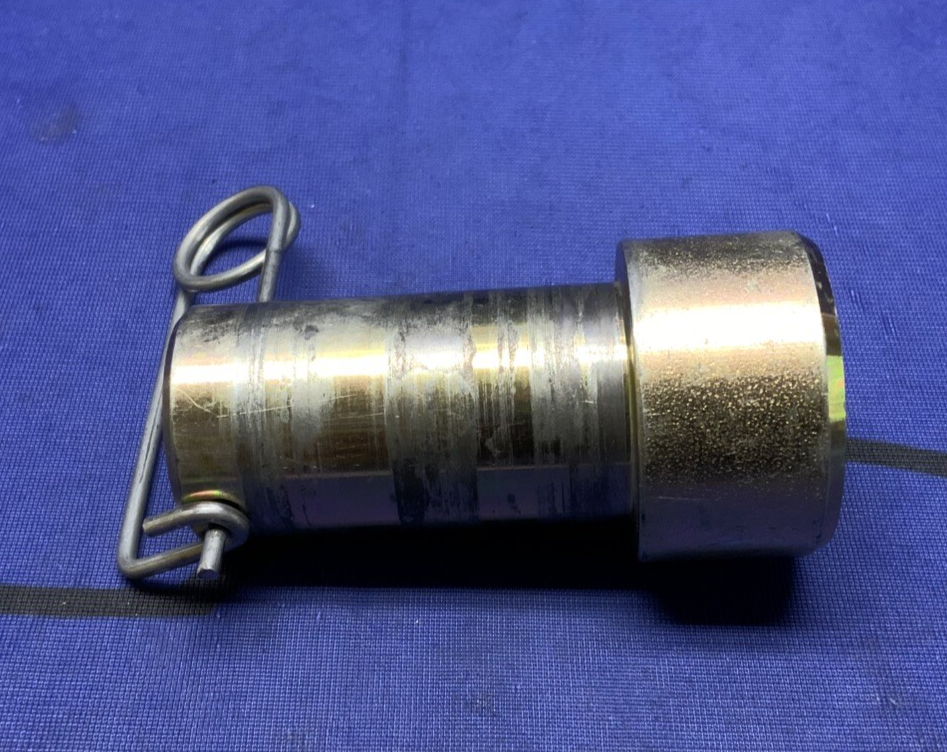 Pitbull Restraint Left Pin HWL YZF-R7 2022-2025 F0075HW-000