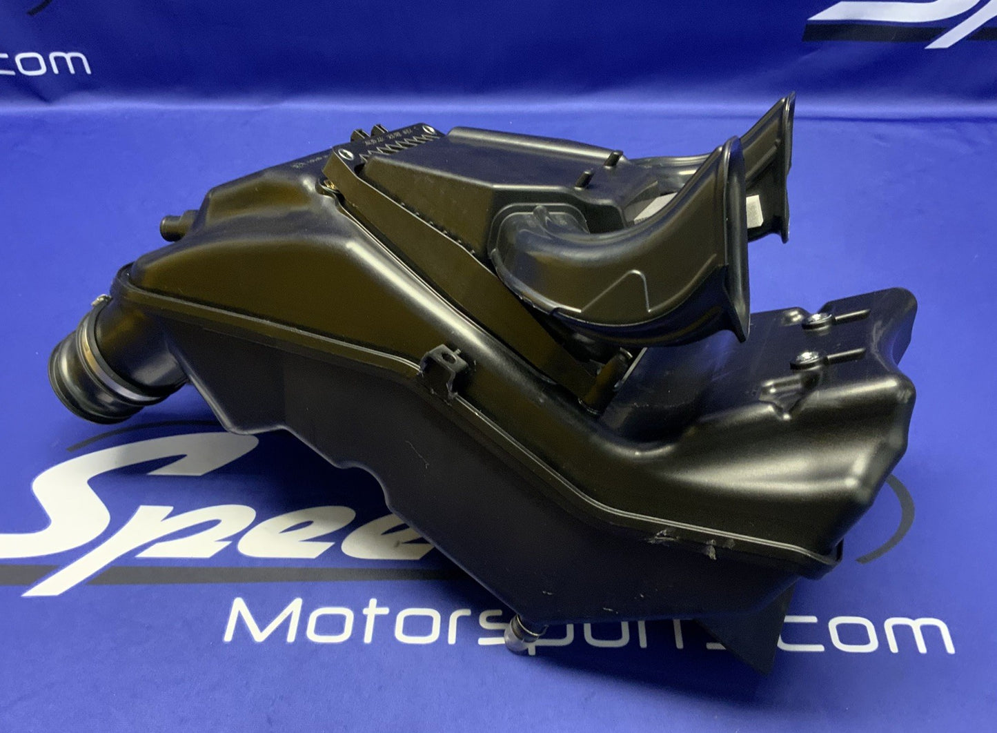 Suzuki Air Box Assembly GSX-8R/S 2023-2026 OEM 13700-25L00-1