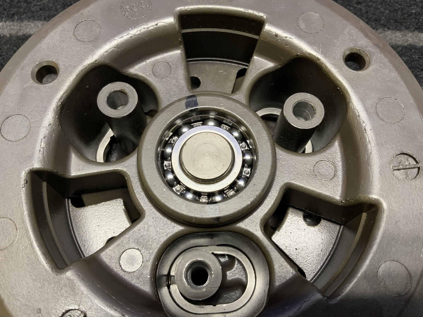 Ducati Inner Clutch Hub W/ Pressure Plate Panigale V2 2020-2025 OEM 19610533A-1