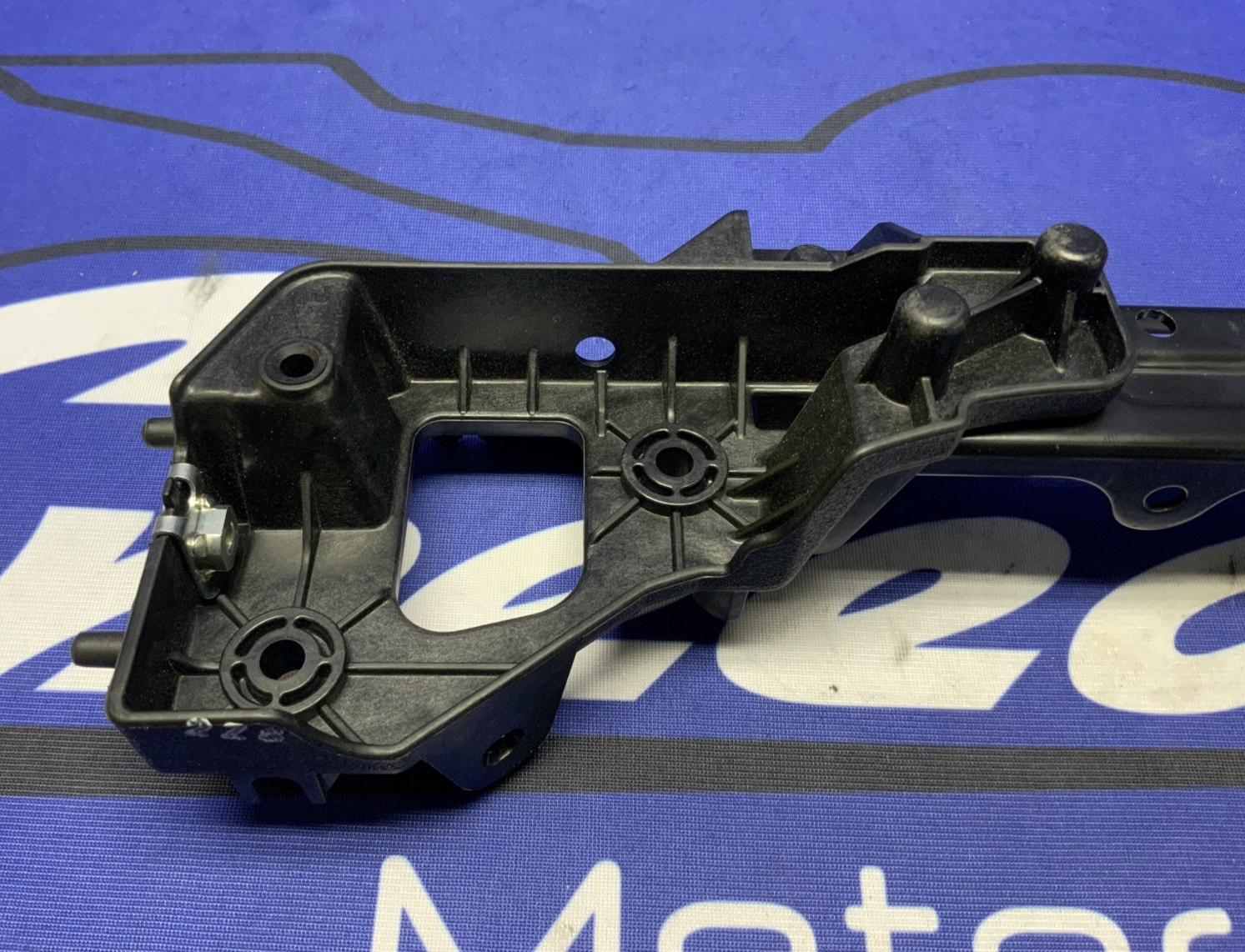 Yamaha Headlight Bracket YZF-R6 2017-2026 OEM BN6-84300-10-00