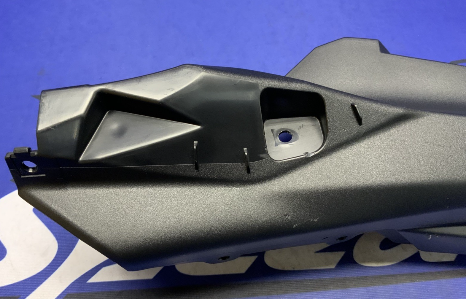 Yamaha Left Tail Inner Fairing YZF-R7 2022-2025 OEM BEB-21731-00-00