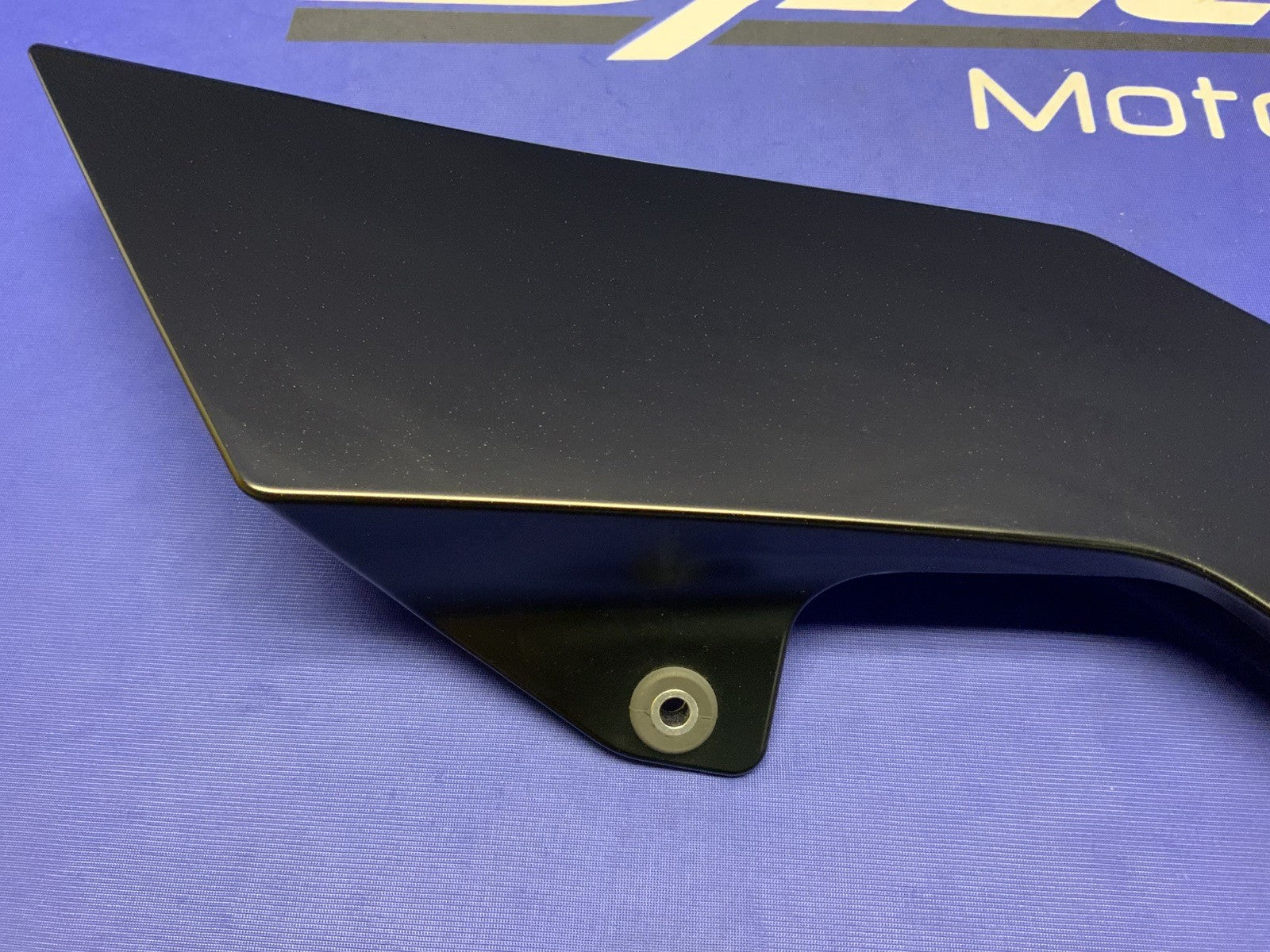 Yamaha Left Lower Fairing (Raven Black) YZF-R6 2017-2026 OEM BN6-28385-00-P1-3