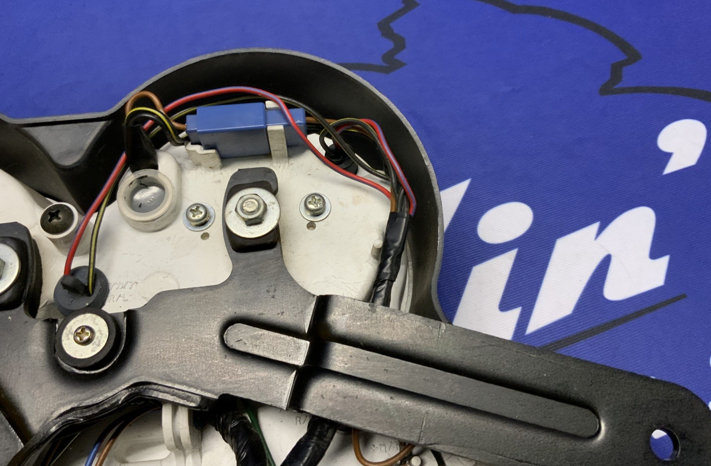 Kawasaki Speedometer Assembly GPZ1000RX 1986-1987 OEM 25001-1600