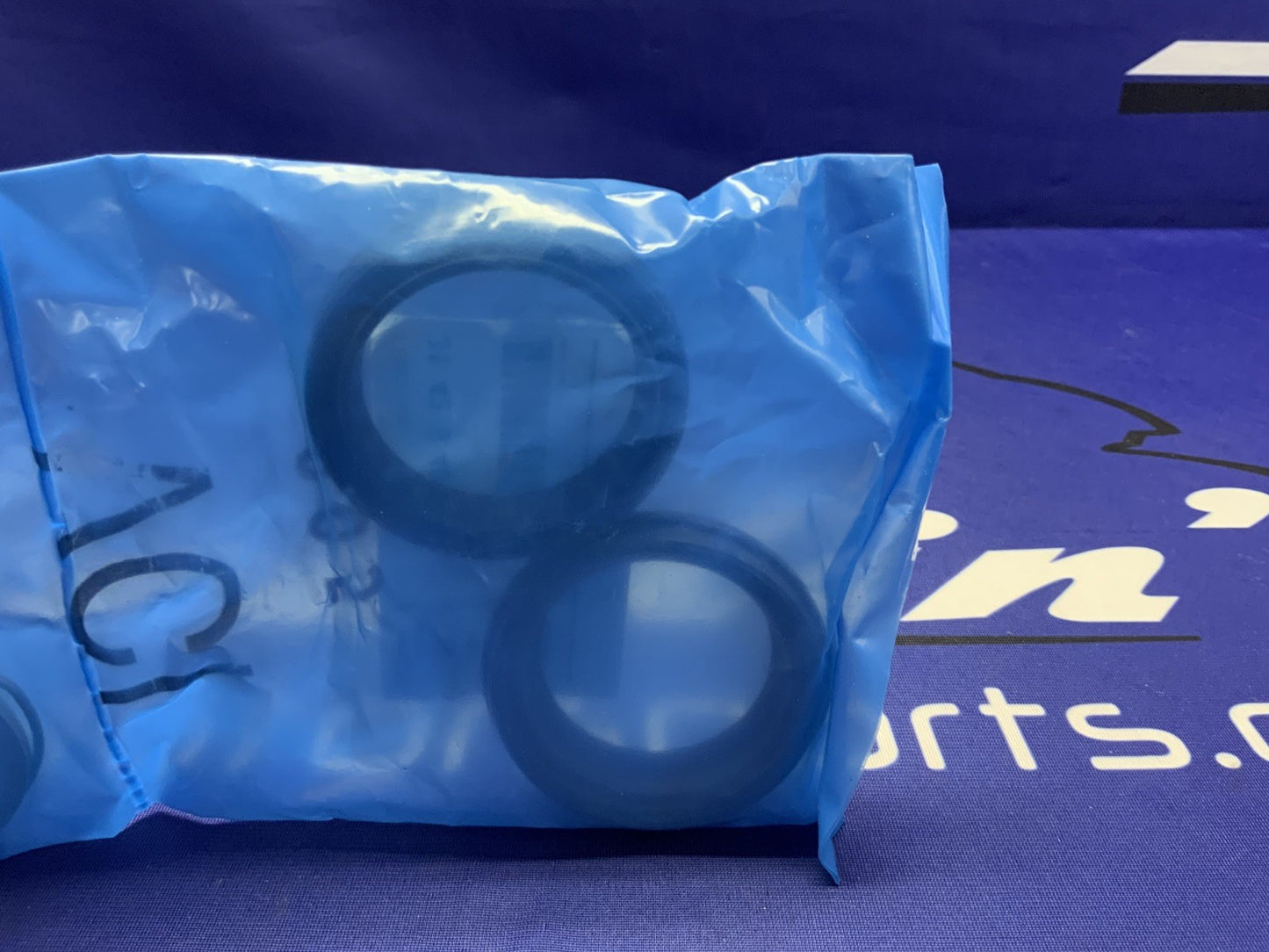 BMW Fork Seals (Oil and Dust Seals) S1000RR 2019-2025 OEM 31428405608