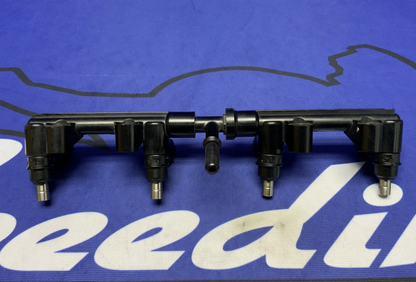 Kawasaki Top Feed Injector Assembly W/ Injectors ZX-6R 2009-2012 OEM 59071-0062