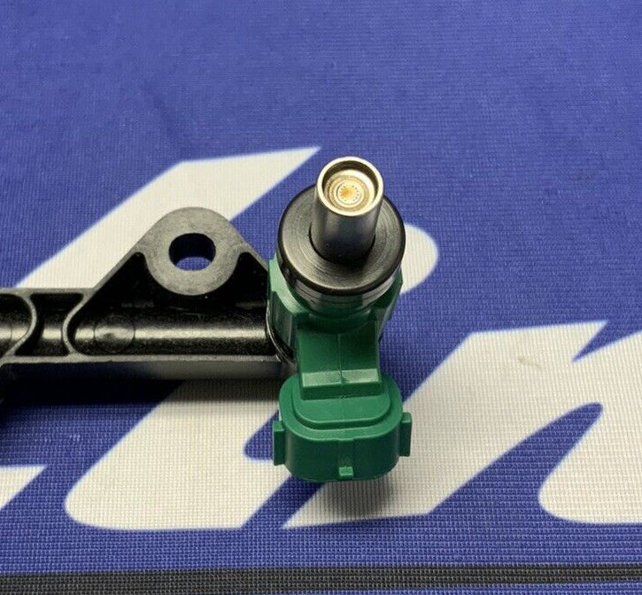 Kawasaki Secondary Fuel Rail System W/ Injectors ZX10R/RR 2017-24 OEM 49033-0564