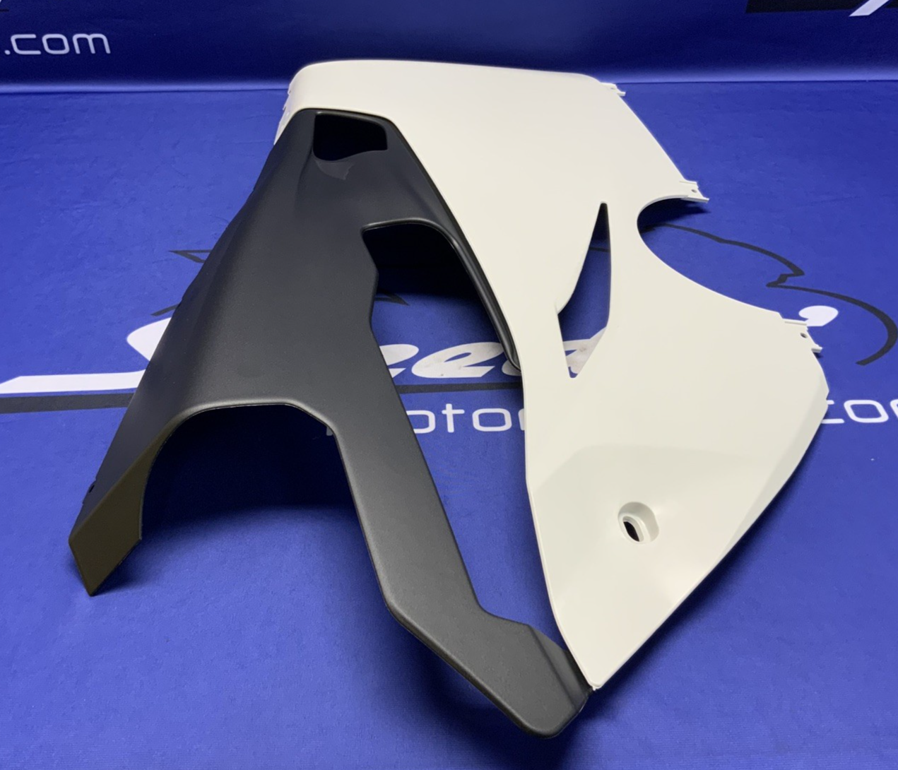 Ducati Lower Fairing Kit (Akrapovic Exhaust) Panigale V4 2018-2021OEM 97180713A